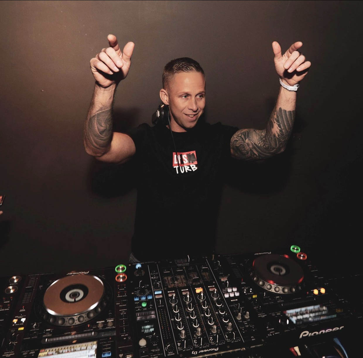 DJ Gifts | LSA
